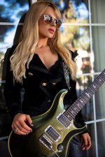 Orianthi-Studio-Patrick-Rivera4.jpg