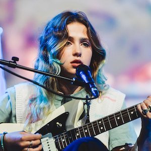 clairo22.jpg
