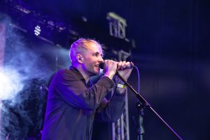 2000Trees_JezPennington_Thurs_LonelyTheBrave-3-300x200.jpg